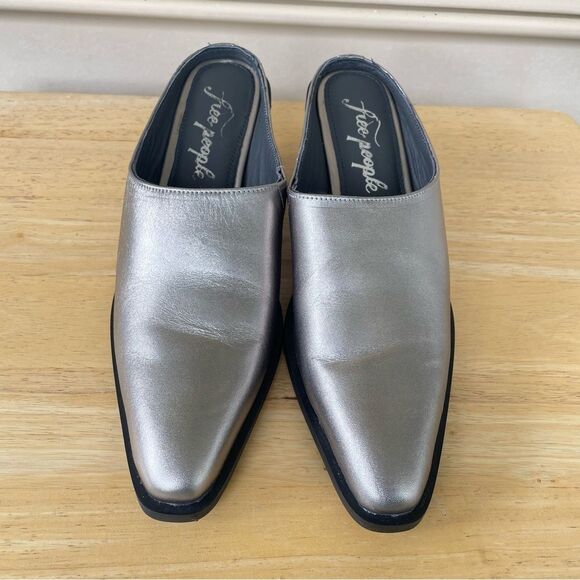 NWOT FREE PEOPLE Tallulah Western Wedges Silver Slip On Size 39 (US 8.5) - Picture 2 of 6